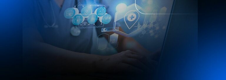 Profissional de saúde utilizando tecnologia de saúde