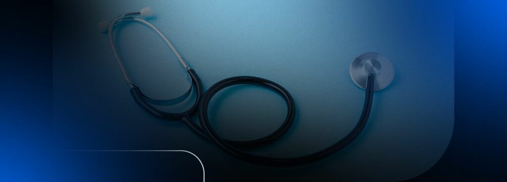 Estetoscópio sobre fundo azul